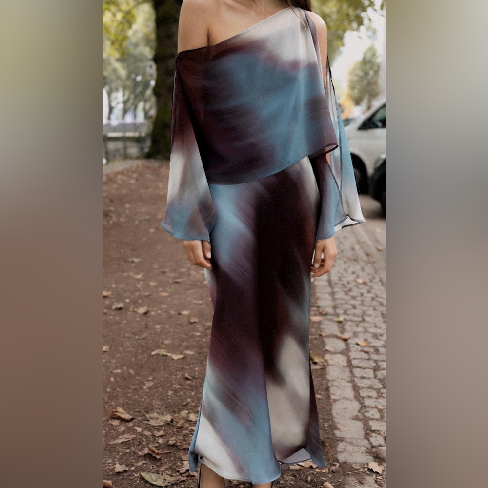 NWT Zara Woman Satin Effect Print Cape Dress Size M 8852/217